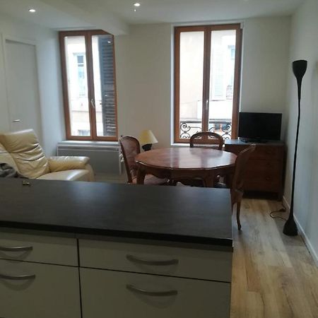 3 Pieces Pont De Loire Plein Centre Face Musee Apartment Nevers Bagian luar foto