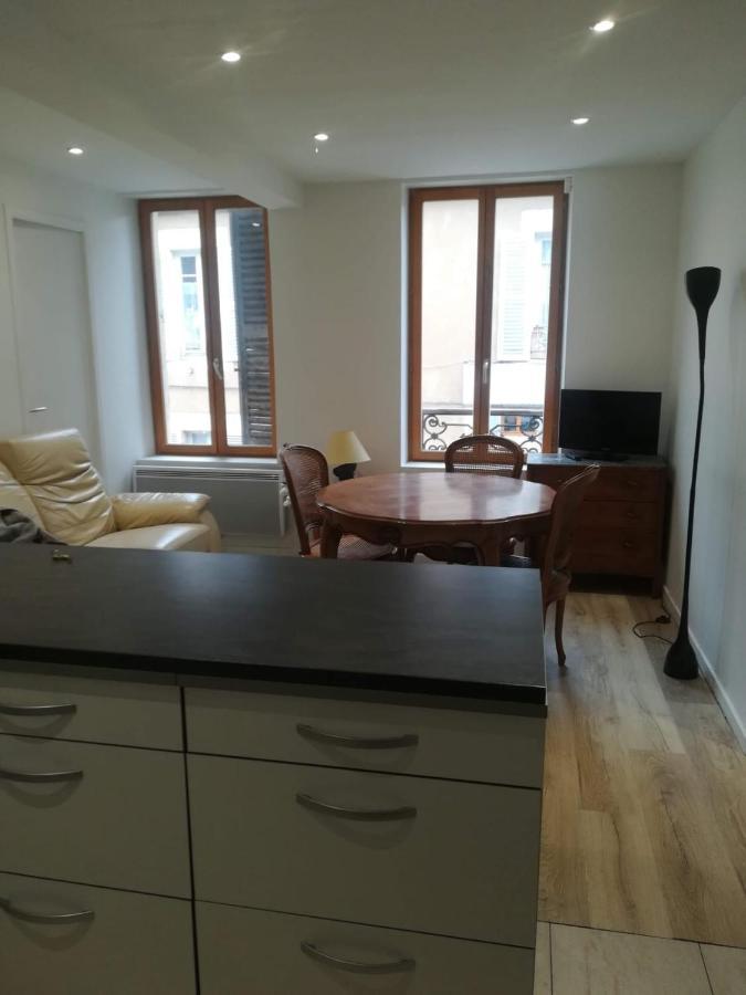 3 Pieces Pont De Loire Plein Centre Face Musee Apartment Nevers Bagian luar foto
